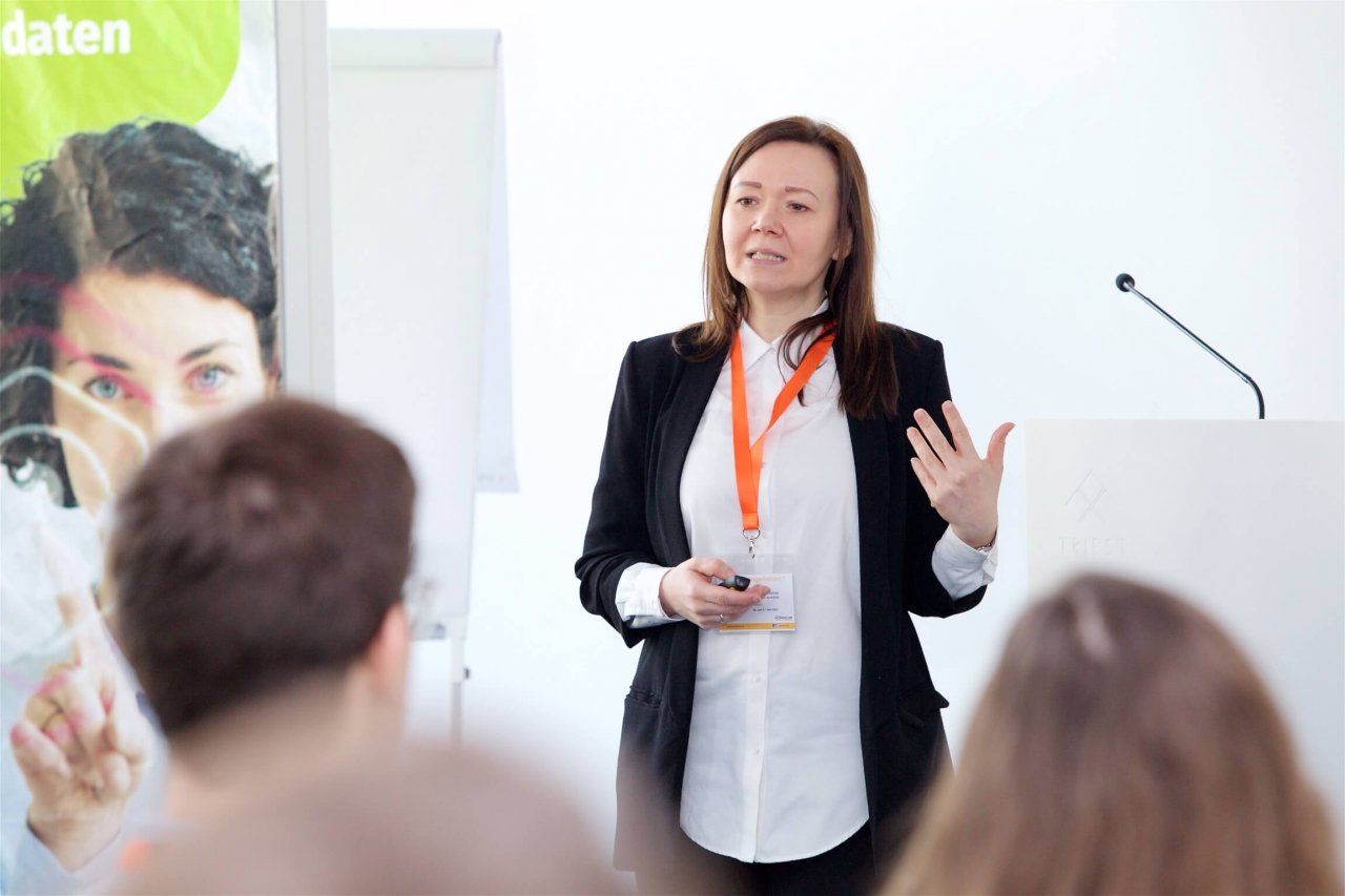 Kristina Knezevic von XING