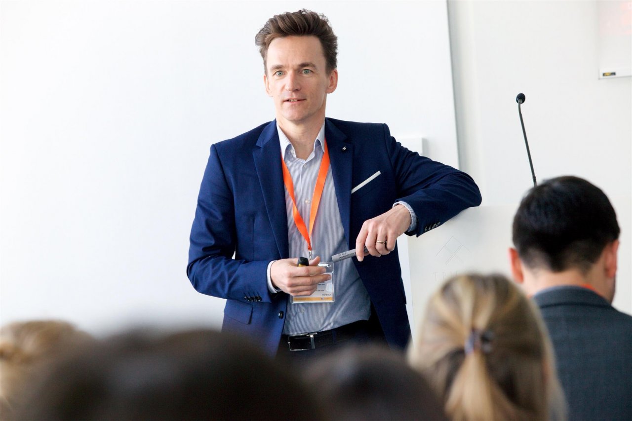 Herbert Pratter, Managing Director der Mediaagentur Vizeum und Teil des globalen Talente Management Programms „Route 500“ von Aegis Media, stellte am Conference Day der JETZT Recruiting „Die cleversten neuen HR-Tools und -Services der Welt und warum man sie nutzen sollte“ vor.