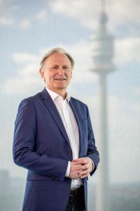 Peter Neubauer, Herausgeber ForumF.at