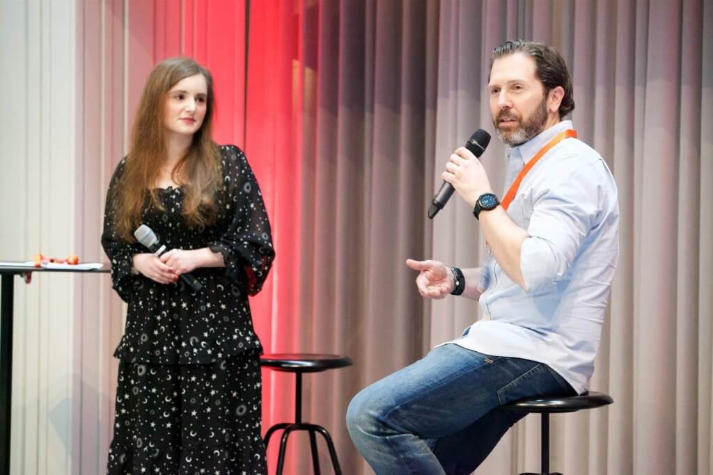 Lukas Kraetschmer, Digital Marketing Manager von Ströck, lieferte unter der Moderation von Digitalisierungsexpertin Cosima Serban Einblicke in seine Conversion- und Performance-Strategie.