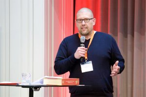 Peter Rosenkranz, Founder von media4more, hielt bei der JETZT Conversion eine Keynote mit dem Titel „B2B Digital Marketing: So optimieren Sie ihre Sales“.