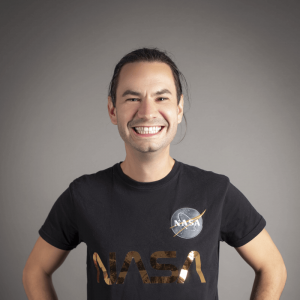 Jürgen Bogner, Founder der Boutique-Agentur biteMe.digital zeigt in einem Workshop bei der JETZT Branding, wie man Kreativität kanalisiert und daraus brillante Digitalkampagnen baut.