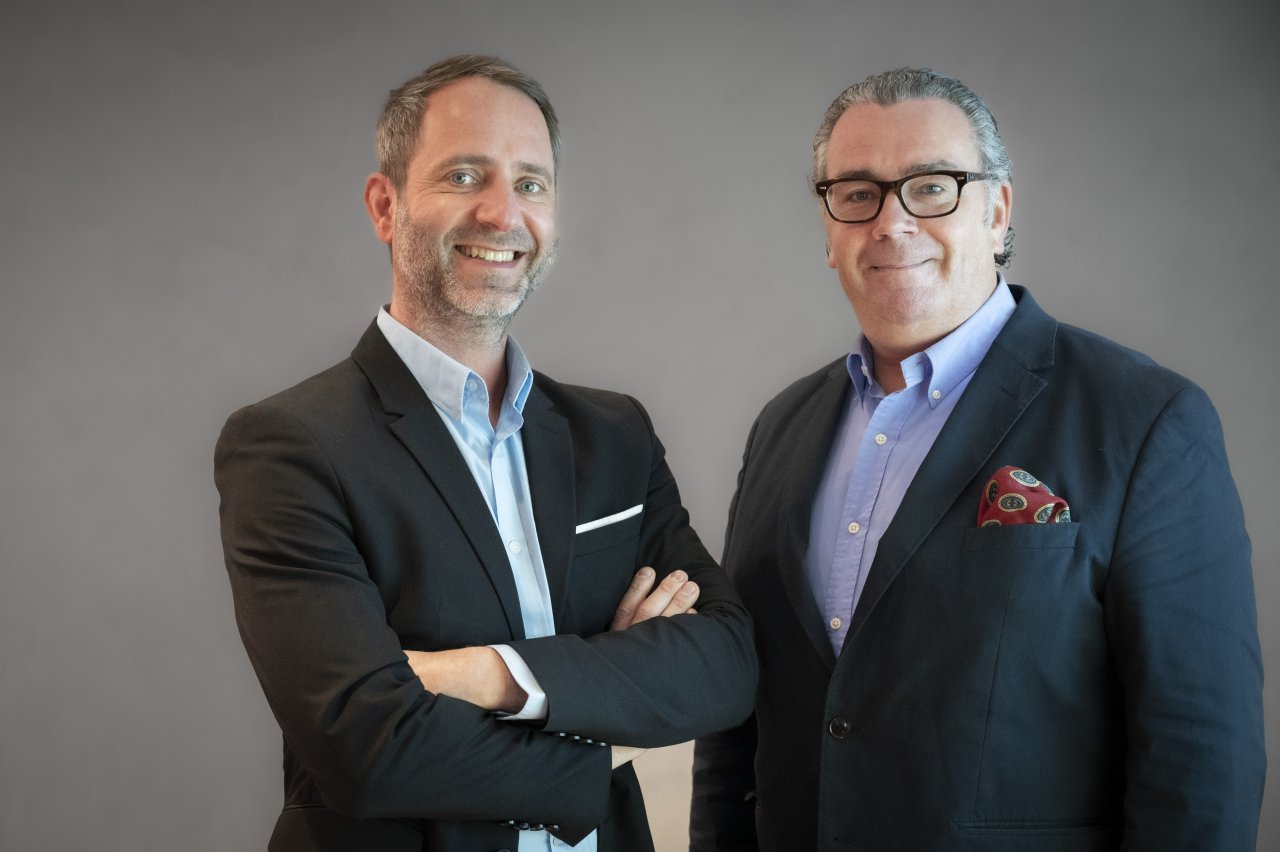 Niko Pabst, Geschäftsführer Marketing Club Österreich und Maximilian Mondel, Co-Founder der Kommunikationsagentur MOMENTUM Wien: Die Studie „Media-Mix-Benchmark 2022“ ist ein Gradmesser, welche digitalen Kanäle für werbetreibende Unternehmen aus Österreich im Trend sind und eine relevante Entscheidungshilfe für die digitale Media- und Werbestrategie heimischer Werbetreibender.