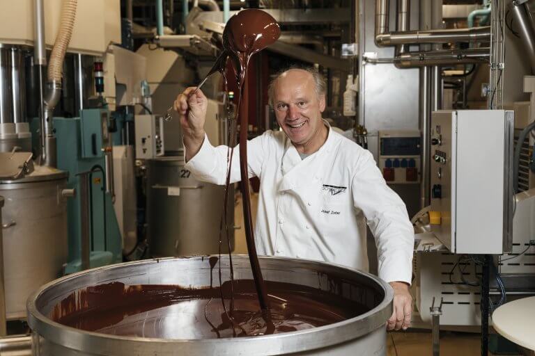 Ab 1994 beschäftigte sich Zotter zunehmend mit den Verpackungen seiner schokoladigen Produkte und revolutionierte die Schokoladeverpackungen in Österreich – mit witzigen Beschriftungen, wie „Für Brave“ oder „Für Schlingel“ oder Glückwünschen, wie „Für den besten Papa der Welt“ oder „Ein Stück vom Glück“.