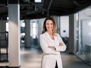 Anne Aubrunner, Managing Director FMTG Invest: „Die langjährige Expertise der Agentur im Finanz- und Banking-Sektor war für uns ausschlaggebend, uns für netzeffekt als Partner für unser digitales Marketing zu entscheiden.“