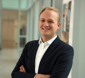 Philipp Fichtinger, Head of Finance bei Untis, der Komplettlösung rund um Stundenplanung, digitales Klassenbuch und Schulkommunikation, wird ausführen, wie Untis seine Prozesse für Sales, Service und Partner dank Salesforce erheblich vereinfachen konnte.