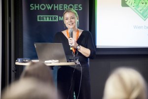 Claudia Wieland, Leiterin Brand Management & B2C Marketing bei Wien Tourismus, hielt bei der JETZT Branding die Opening Keynote mit dem Titel „Marketing auf Wienerisch“ und präsentierte dabei spannende Best Cases von Wien Tourismus.