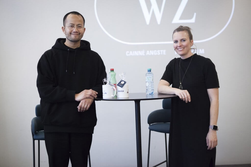Dian Warsosumarto (CAINNÉ ANGSTE) und Sabrina Weiß (Identum) präsentierten in ihrer Best Practice Keynote beim JETZT SUMMIT 2024, wie die digitale Transformation bei der „Wiener Zeitung” ablief.