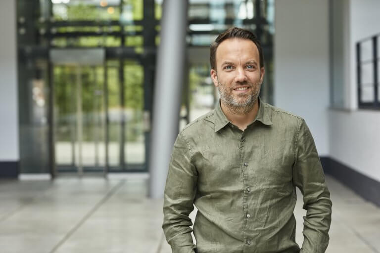 Christian Schalt, Chief Digital Officer von RTL Radio, wird in seiner Keynote bei der JETZT Audio am 4. Juni in Wien aufzeigen, wie die Künstliche Intelligenz im Radio- und Podcast-Bereich neue Möglichkeiten eröffnet, und zwar in der Herstellung und Produktion von Content, in der Distribution, aber auch in der Vermarktung.