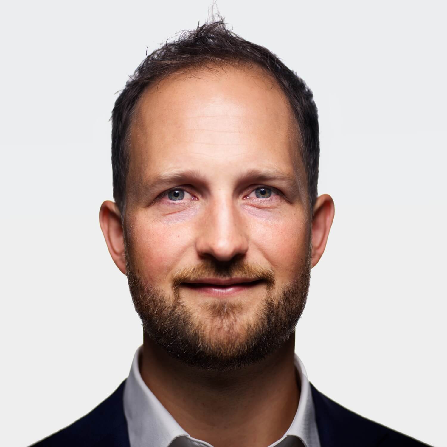 Nino Bergfeld, Director Retail Advisory bei Salesforce, hält am Conference Day der JETZT GEO/SEO am 27. und 28. Jänner in Wien einen Vortrag über die Implikationen von GEO im E-Commerce.