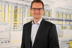 Arnold Lanz, VP Global Head of Sales SSI Schäfer: „Durch die enge Abstimmung und die kreativen Vorschläge von allUpp konnten wir dieses erste KI-Projekt in nur acht Wochen in Salesforce integrieren.“