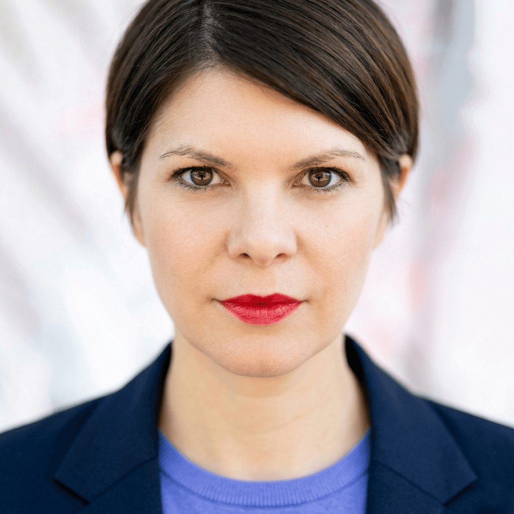 Julie Teßmann,, SISTERHOOD