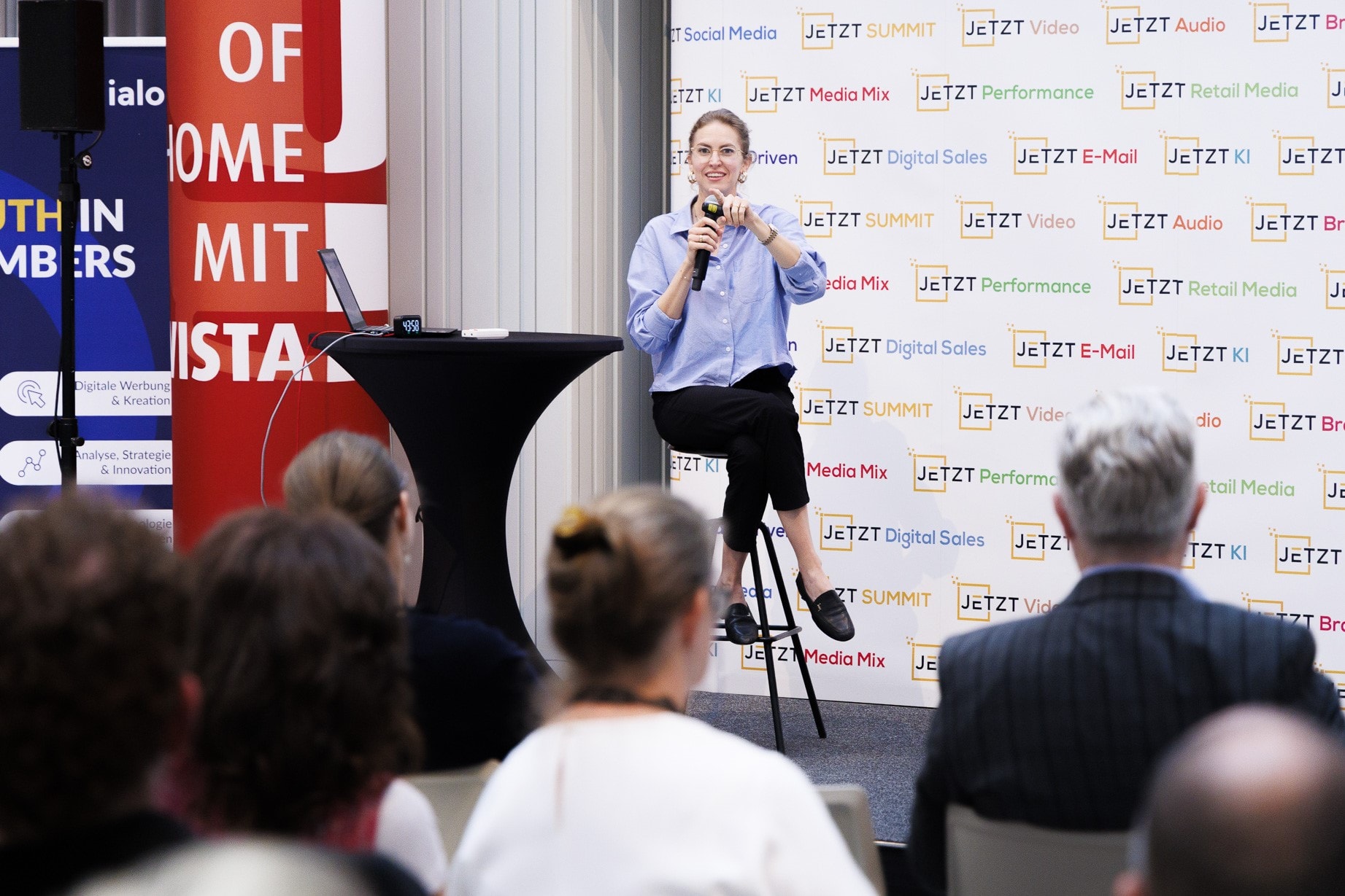 Clara Haslauer, Head of Digital Channels bei A1, zeigte bei der JETZT Data Driven am 22. und 23. September 2026 in Wien spannende Cases aus dem A1-Universum: „Data Driven Marketing auf Web & App: Wenn Daten wissen, was du willst, bevor du es weißt“.